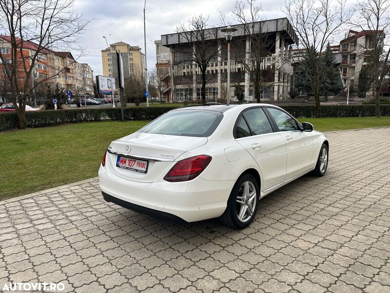 Mercedes-Benz C 220